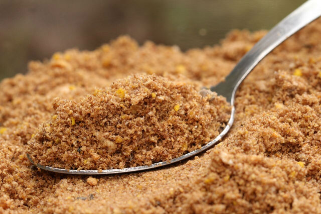 CC Moore Meggablend Spice fűszeres madáreleség és piskóta keverék